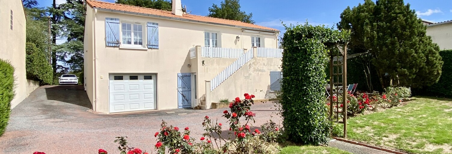 Maison 6 Pièces 145 m² à vendre à La Châtaigneraie (85120)