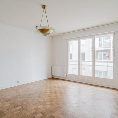 Appartement 4 pièces 324632 €