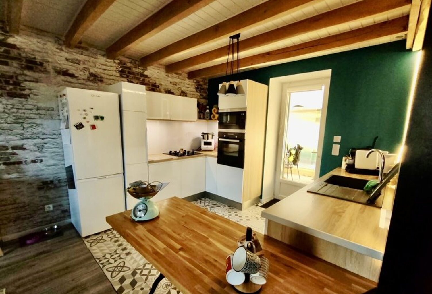 Maison en pierre de 5 pièces principales — photo 1