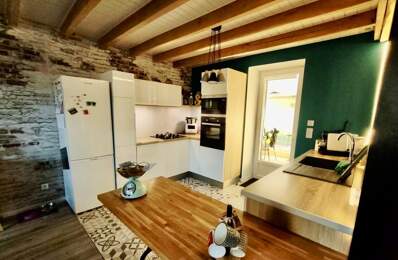 Maison en pierre de 5 pièces principales — photo du bien