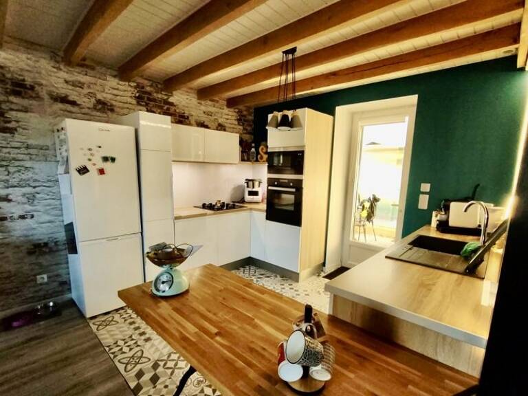 Maison en pierre de 5 pièces principales — photo 1