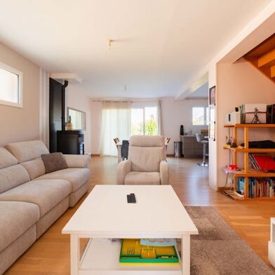 Maison 6 pièces 363068 €