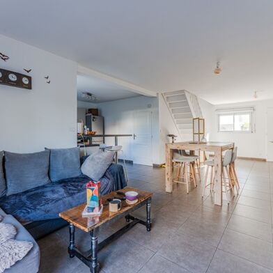 Appartement 4 pièces 328600 €