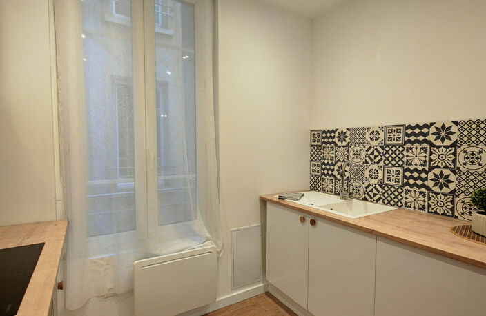 T2 rénové - COEUR DE TROYES - 39m2 — photo 5