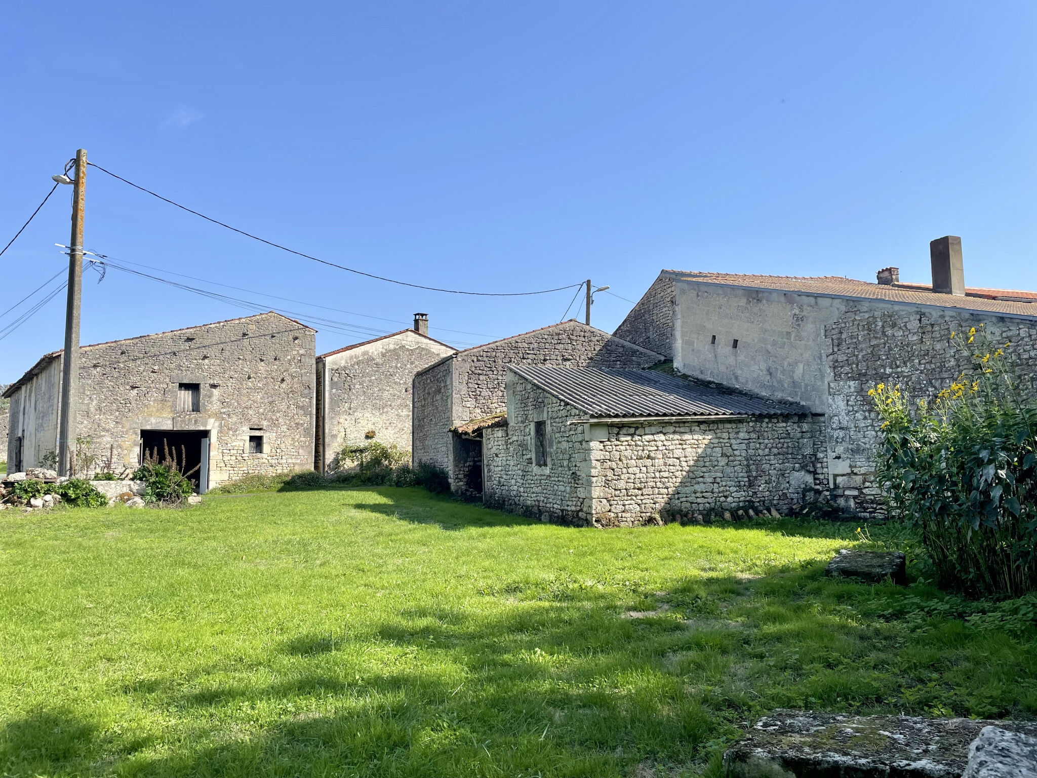 Immeuble  T4 à vendre Taillebourg 17350
