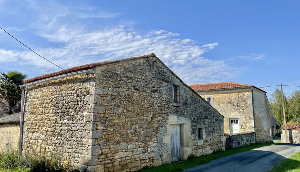 Immeuble 4 pièces  à vendre Taillebourg 17350