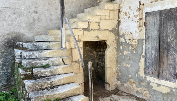 Immeuble 4 pièces  à vendre Taillebourg 17350