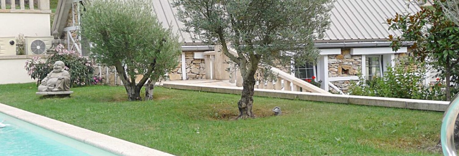 Maison 5 Pièces 270 m² à vendre à Chézery-Forens (01410)