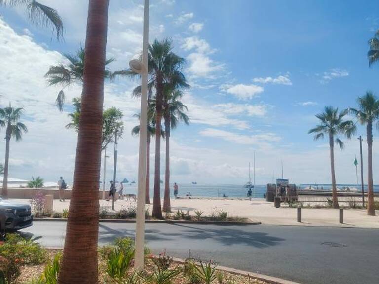 Fonds de commerce à Juan-les-Pins — photo 1
