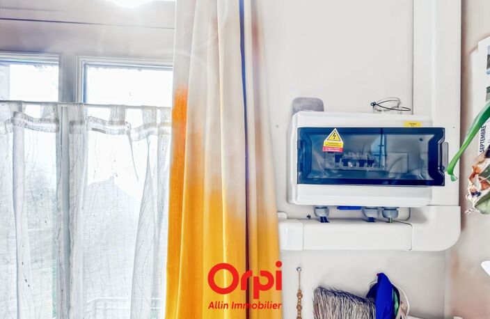 VENTE : maison 2 pièces (45 m²) à MONTMARAULT — photo 2