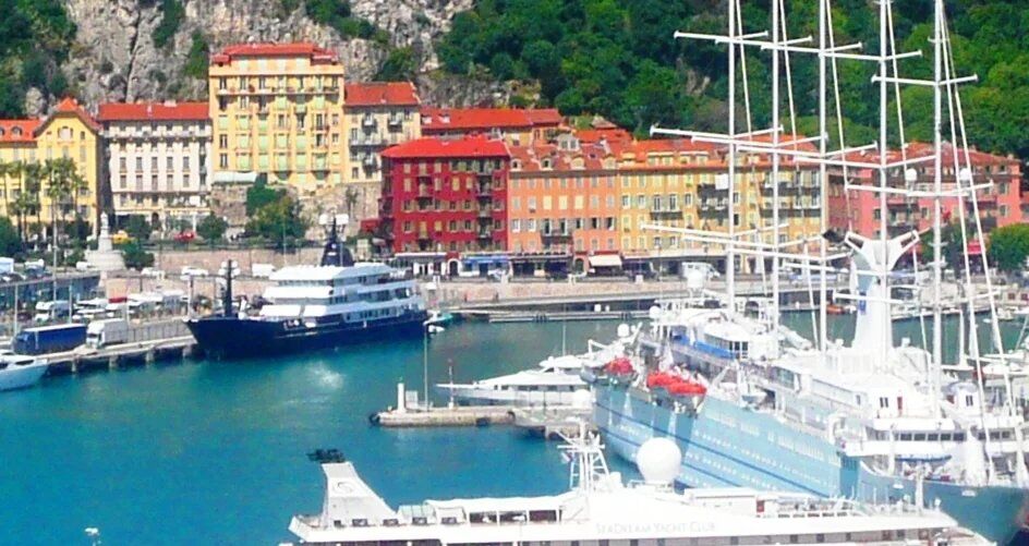 Photo Commerce divers de 2 pièces Nice