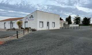 Immeuble  60 m² à vendre à Surgères (17700)