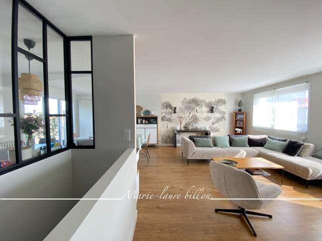 Maison à vendre 5 pièces SAINT GILLES CROIX DE VIE (85), quartier BOISVINET, maison totalement rénovée, garage, jardin — photo du bien