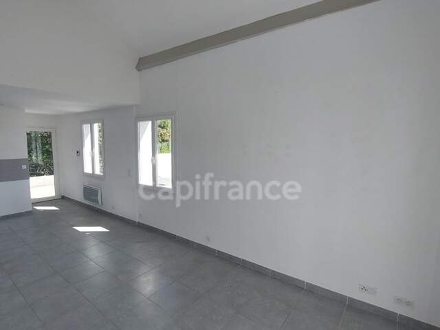 Appartement à vendre 3 pièces VILLENEUVE LES AVIGNON (30) — photo du bien