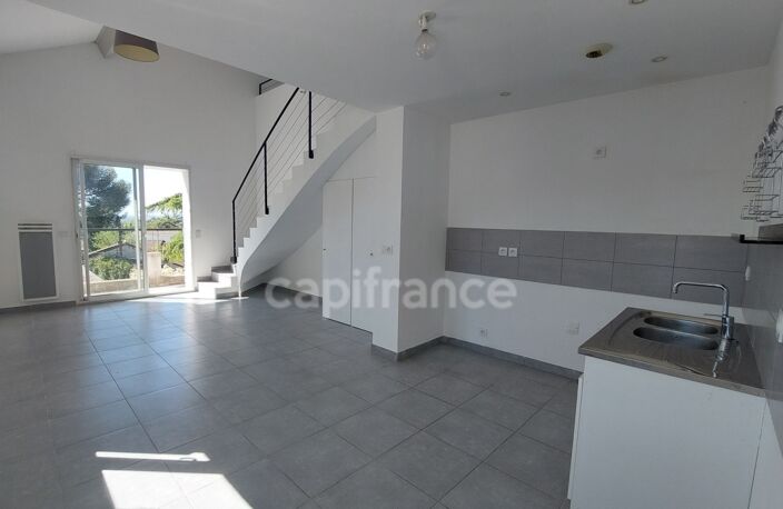 Appartement à vendre 3 pièces VILLENEUVE LES AVIGNON (30) — photo 3
