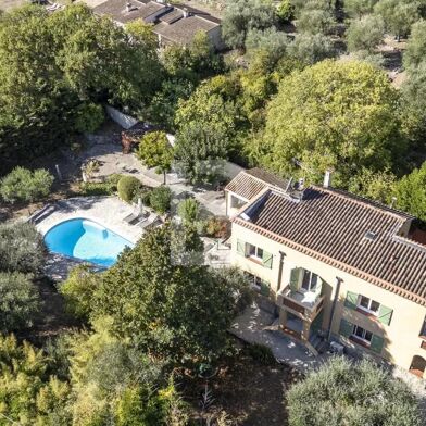 Maison 5 pièces 930000 €