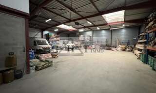 Local industriel  945 m² à vendre à Vert-Saint-Denis (77240)