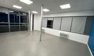 Bureau  101 m² à louer à Guipavas (29490)