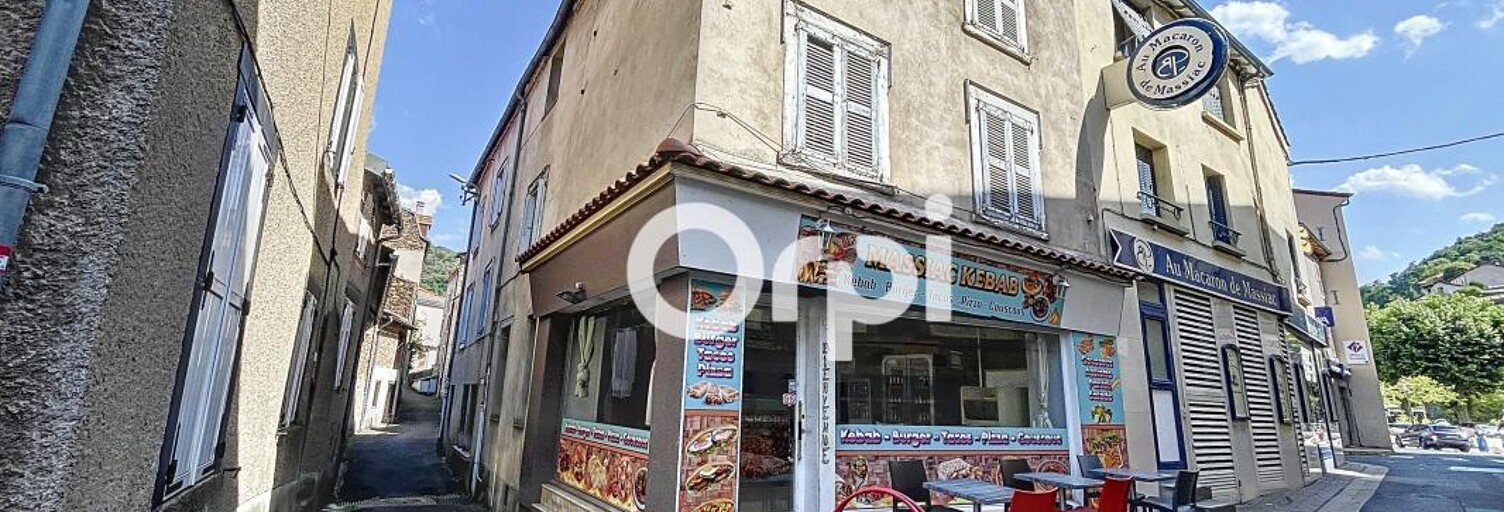 Immeuble  245 m² à vendre à Massiac (15500)