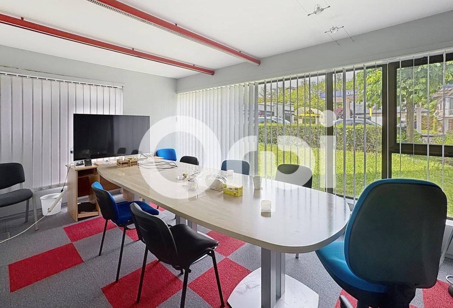À louer – Locaux 213 m² – Saint-Flour, ville basse — photo 1