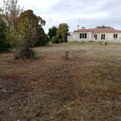 Maison 6 pièces 1684 €