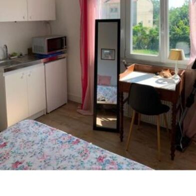 Appartement 1 pièces 375 €