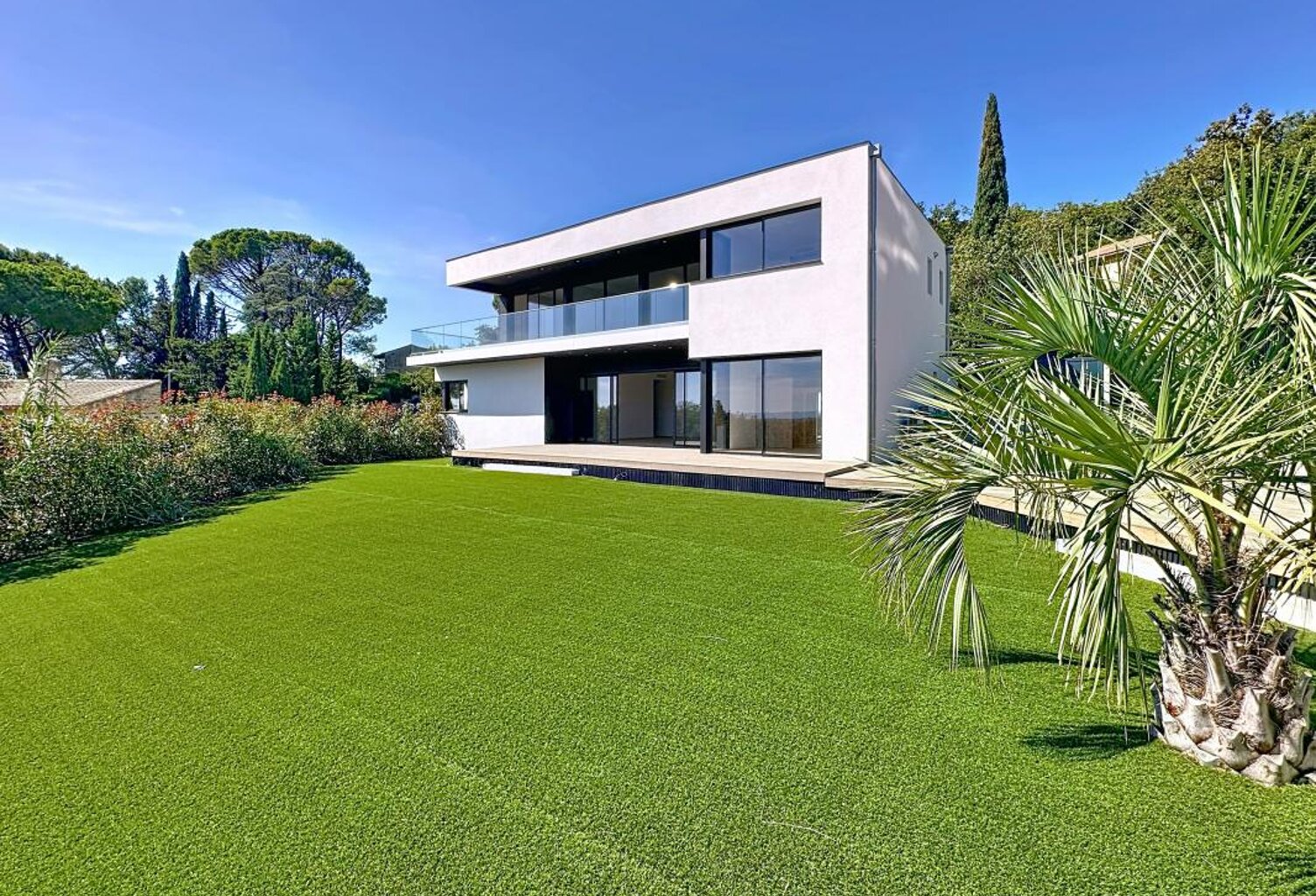 Maison Contemporaine 200 m², 4 chambres, Jardin, Garage — photo 1