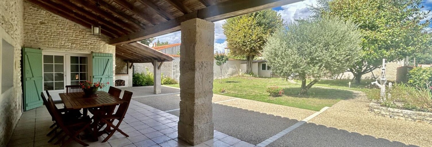 Maison 6 Pièces 215 m² à vendre à Thairé (17290)