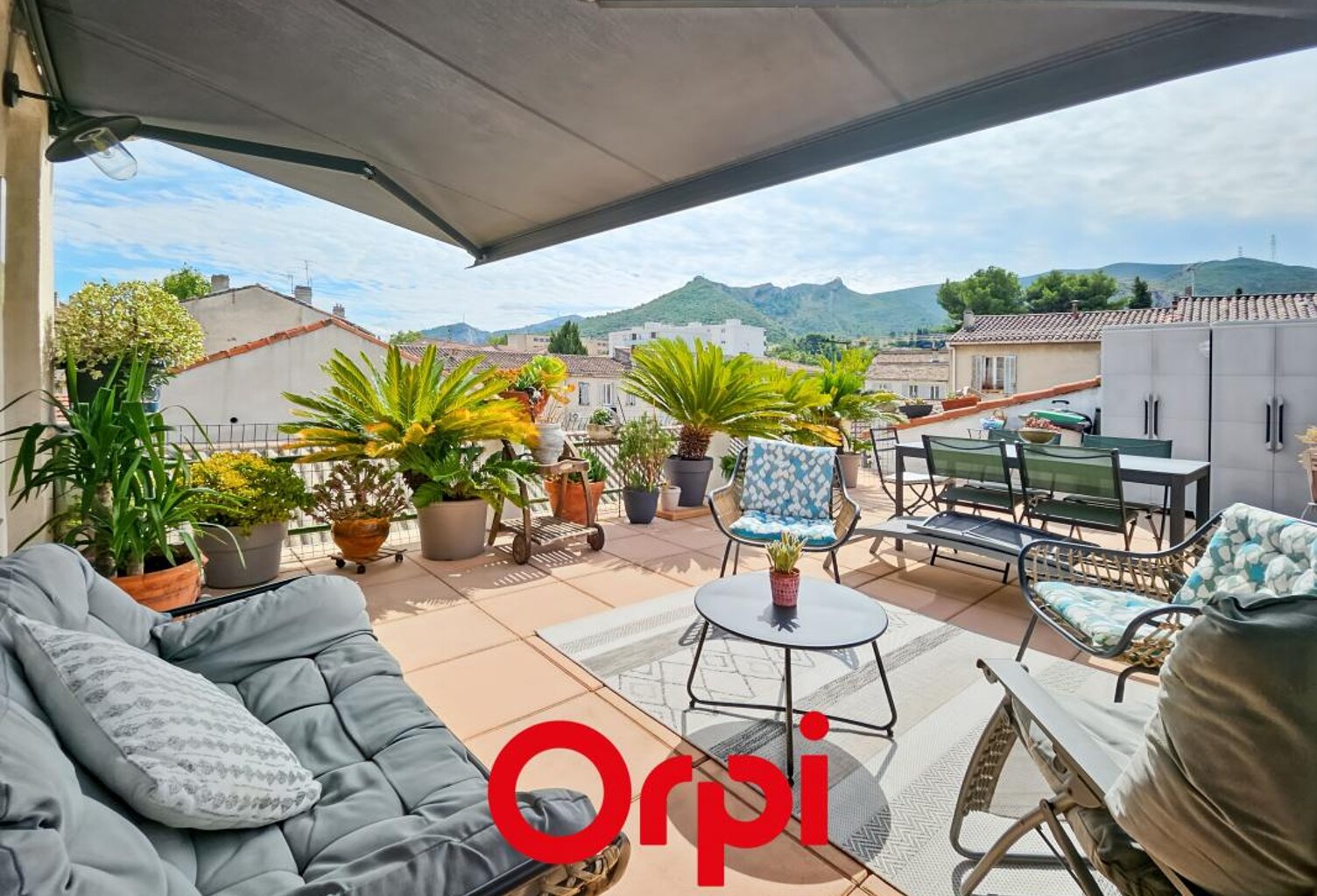 Immeuble de rapport à vendre – Marseille 13011 – Secteur Saint-Marcel / La Valentine — photo 1
