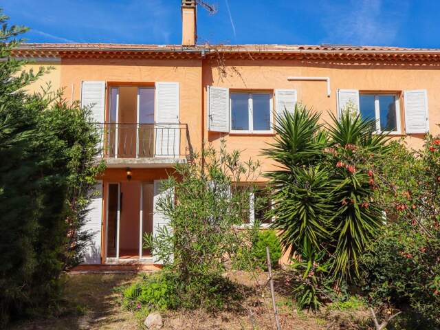 Maison À Vendre T5 + Grand garage Au coeur des Sablettes — photo du bien