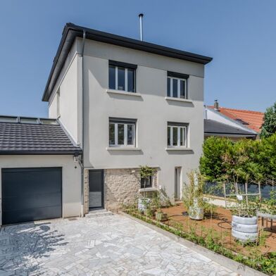 Maison 7 pièces 549000 €