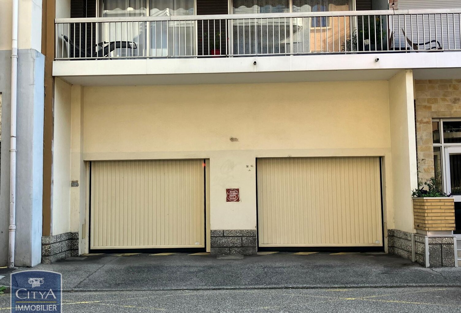 Location garage   à Chambéry (73000) — photo 1