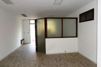 Bureau 3 pièces 832 €