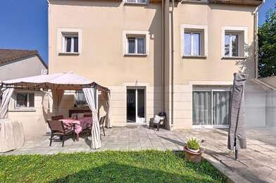 Maison 8 pièces 740000 €