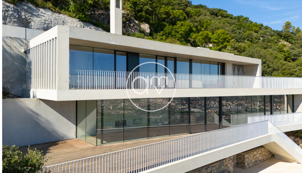 Villa / Maison 6 pièces  à vendre Hyères 83400