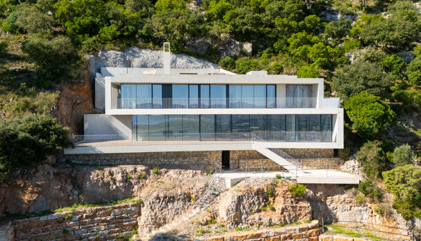 Villa / Maison 6 pièces  à vendre Hyères 83400