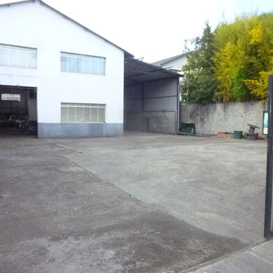 Commerce  440000 €