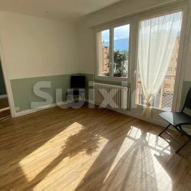 Appartement 3 pièces 240000 €