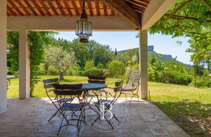 VENTE - CASSIS - LES JANOTS -  MAISON D'ARTISTE — photo 2
