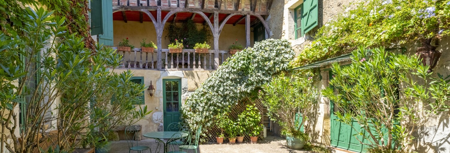 Maison 10 Pièces 341 m² à vendre à Mugron (40250)