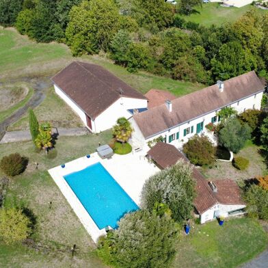 Maison 10 pièces 989000 €