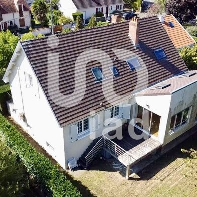 Maison 8 pièces 379900 €