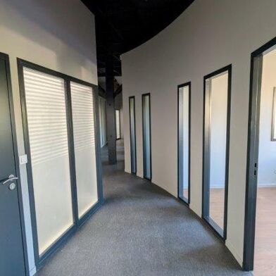 Commerce  520000 €