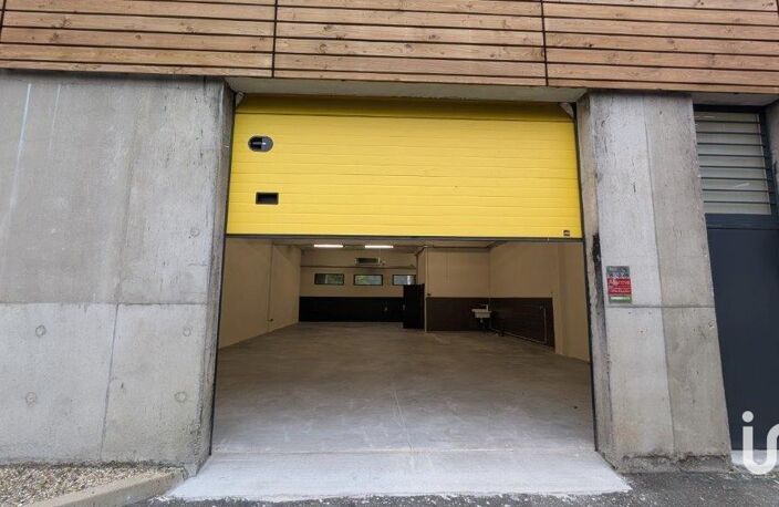 Vente Local d'activités 304 m&sup2; — photo 4