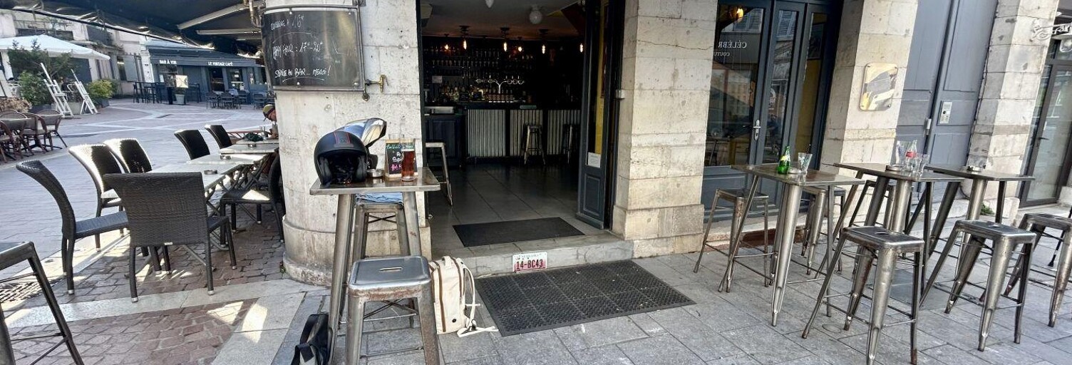 Commerce  140 m² à vendre à Pau (64000)