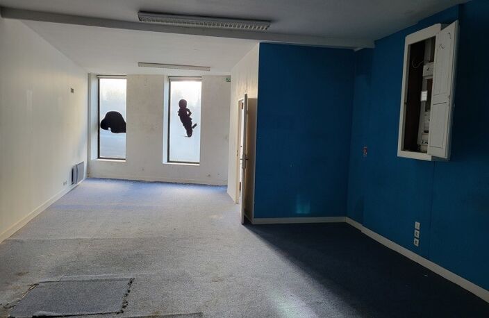 Vente immeuble   Jonzac (17500) — photo 2