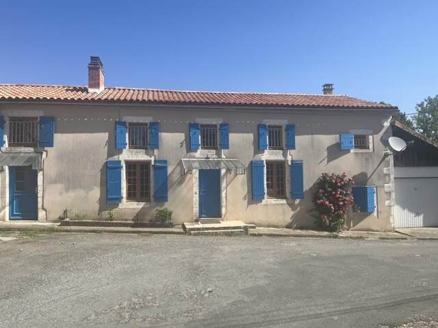 Ferme (tte) de 7 pièces principales — photo du bien