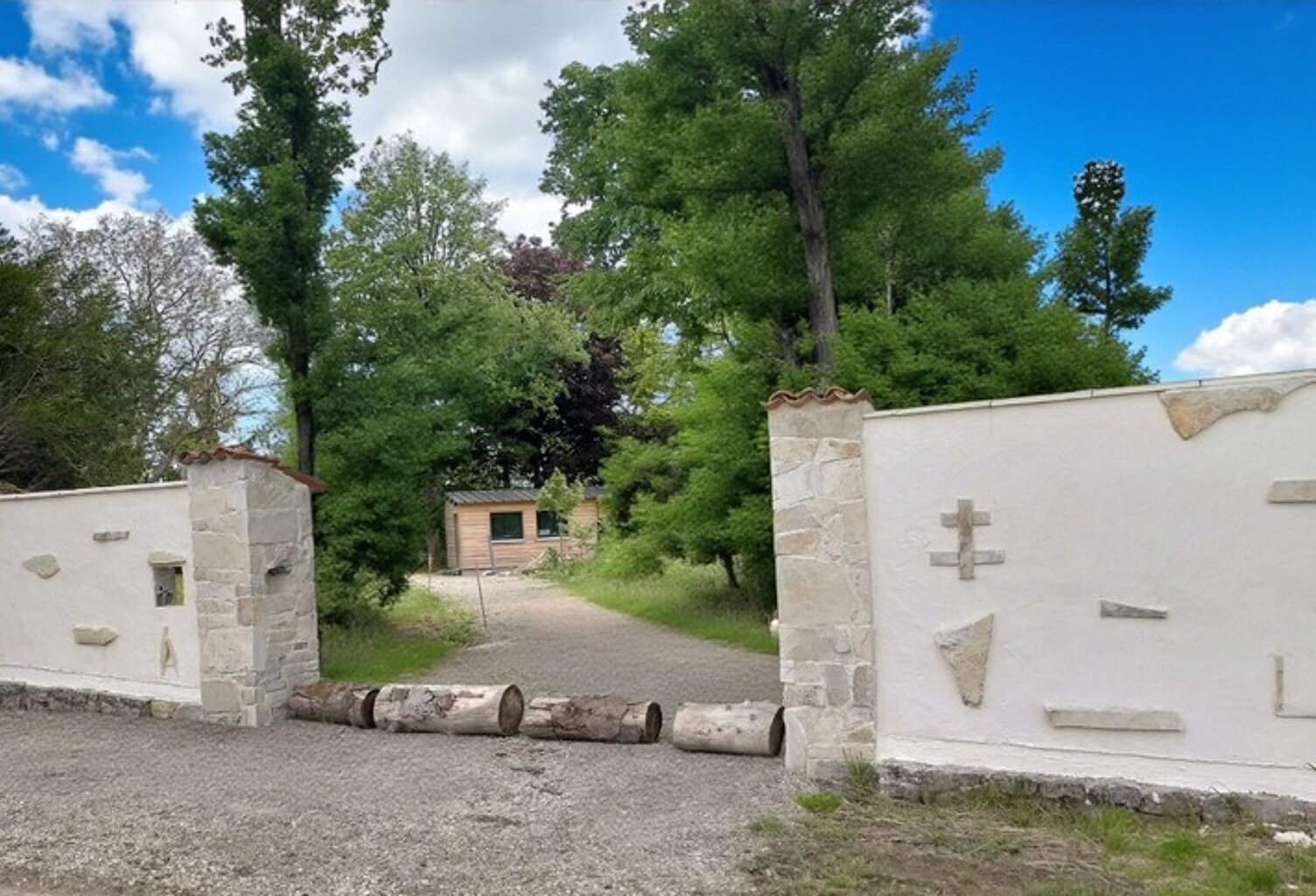 Terrain à vendre  proche VEZELISE (54) TERRAIN à bâtir de 1072 m2 avec ATELIER et TERRASSE COUVERTE — photo 1