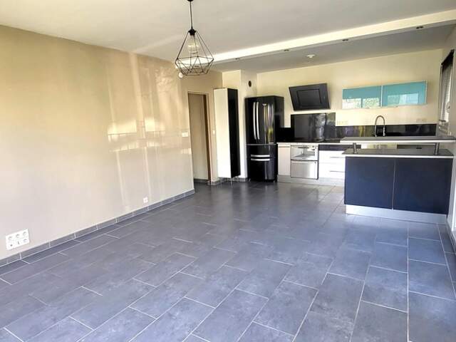 Investissement locatif clé en main – 2 pièces avec jardin, parking et cave à Yerres — photo du bien