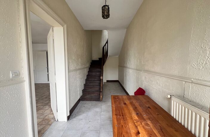 MAISON DE VILLAGE ATYPIQUE AVEC GRAND POTENTIEL — photo 2